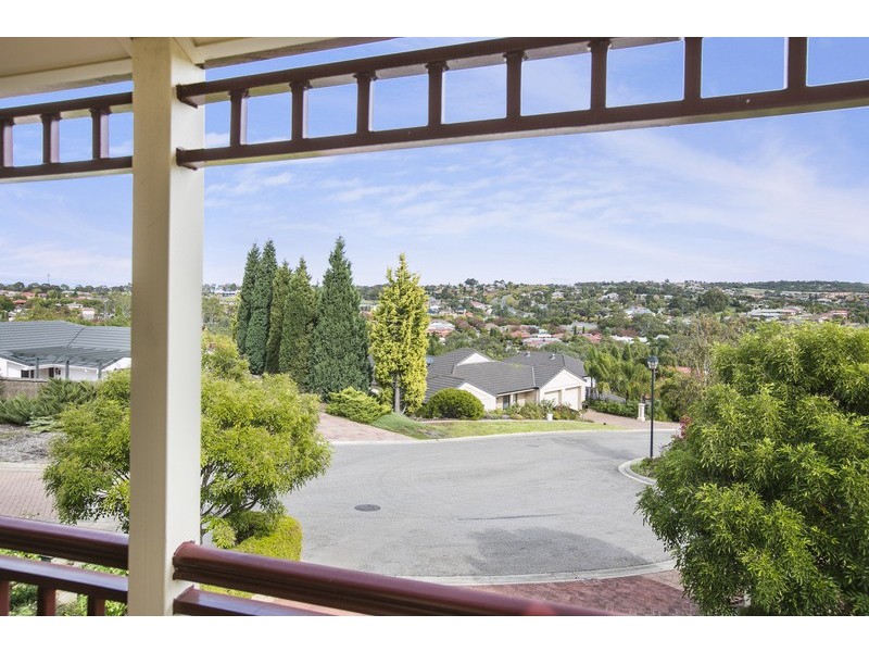 18 Rochester Crescent, Golden Grove SA 5125