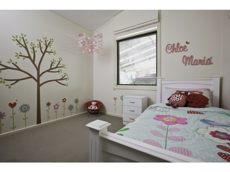 18 Janlyn Road, Vista SA 5091