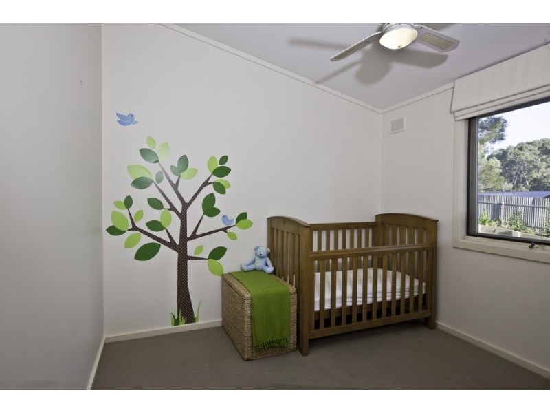 18 Janlyn Road, Vista SA 5091