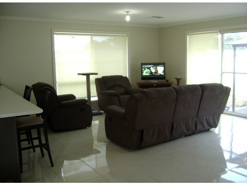 30b Warren Road, Para Hills West SA 5096
