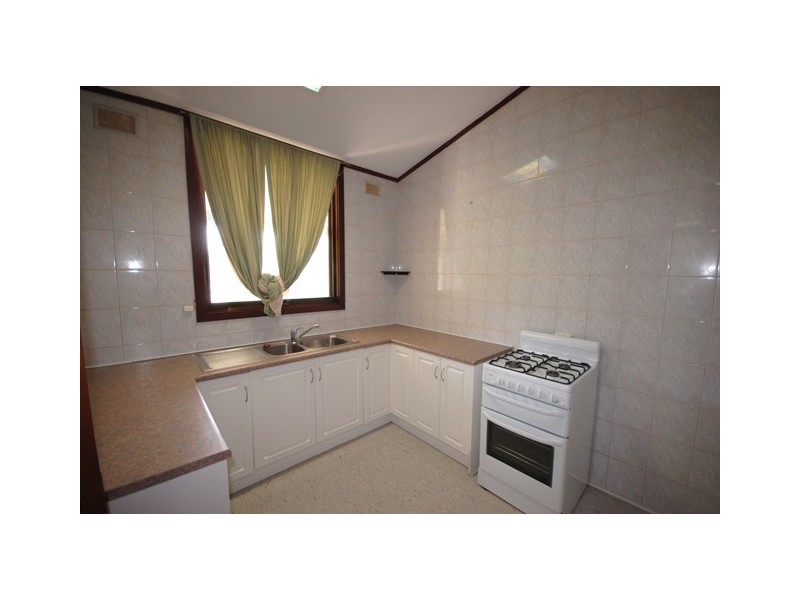 15 Folkstone Street, Para Hills SA 5096