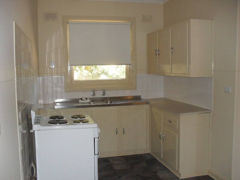 12 Winterbourne Road, Elizabeth Vale SA 5112