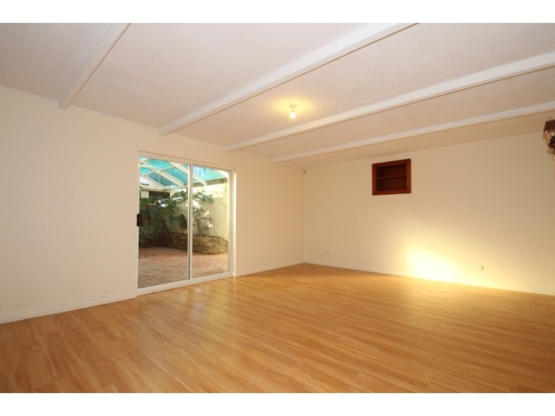 15 Lynore Road, Ridgehaven SA 5097