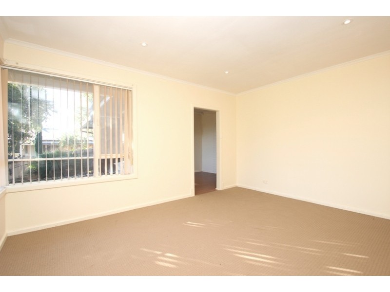 15 Lynore Road, Ridgehaven SA 5097