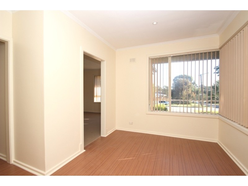 15 Lynore Road, Ridgehaven SA 5097