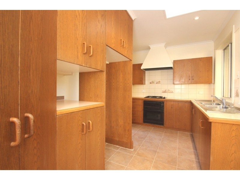 15 Lynore Road, Ridgehaven SA 5097