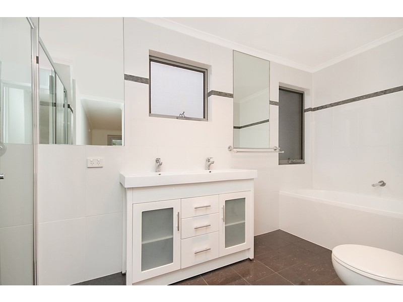 1379A Malbec Avenue, Hope Valley SA 5090