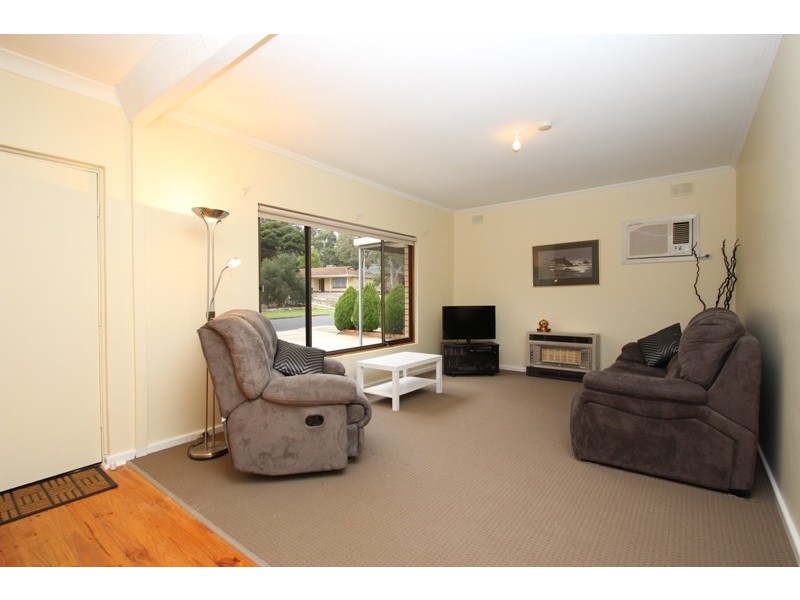 17 Sherwood Drive, Redwood Park SA 5097