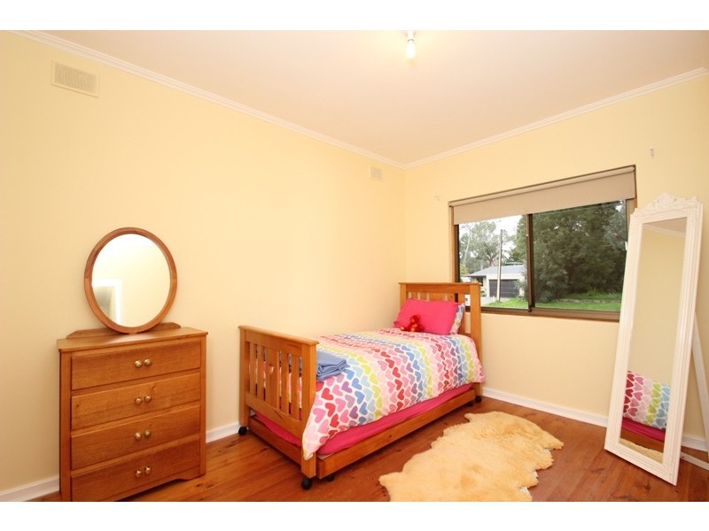 17 Sherwood Drive, Redwood Park SA 5097