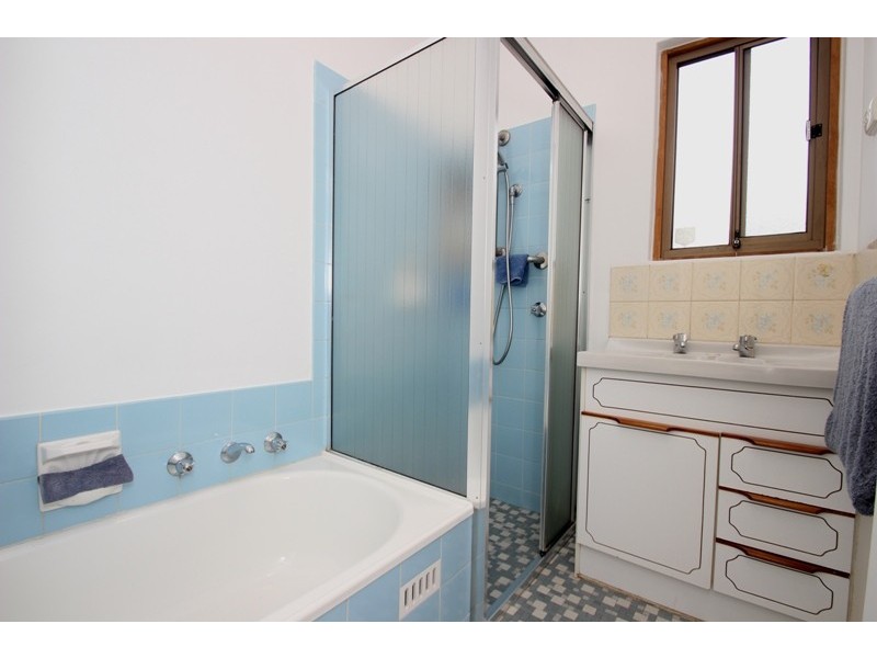 17 Sherwood Drive, Redwood Park SA 5097