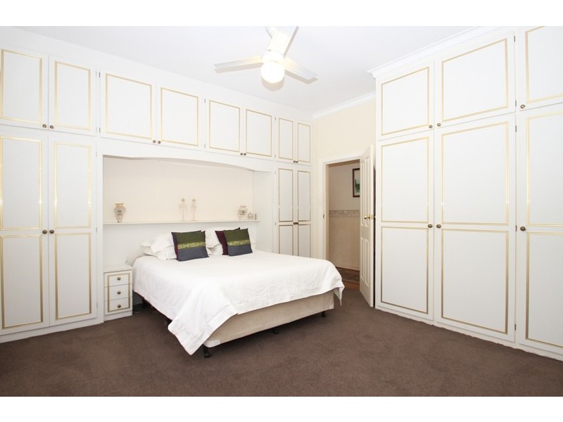 10 Redwood Avenue, Redwood Park SA 5097