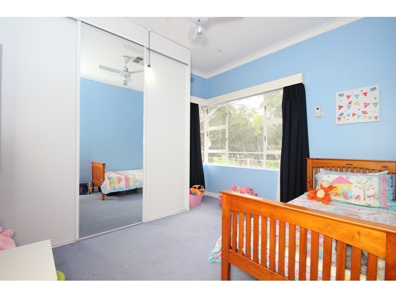 10 Redwood Avenue, Redwood Park SA 5097