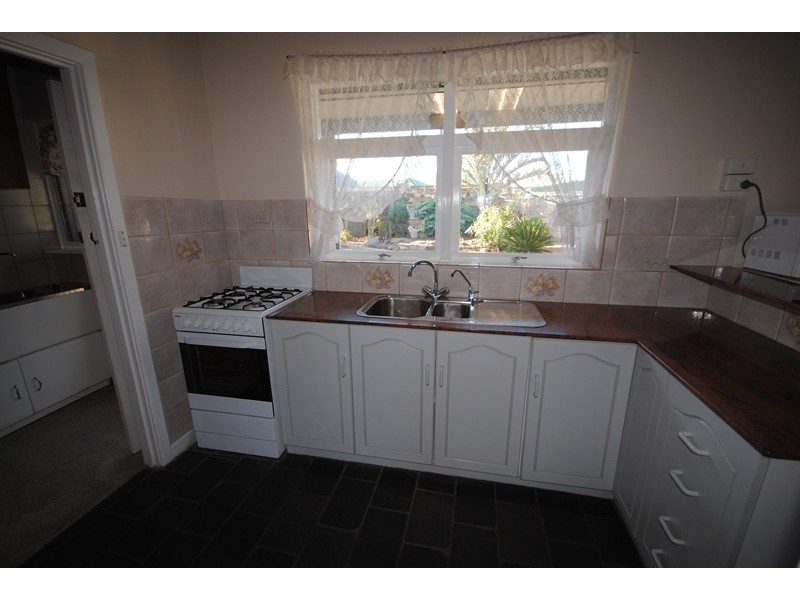 9 Pamela Avenue, Campbelltown SA 5074