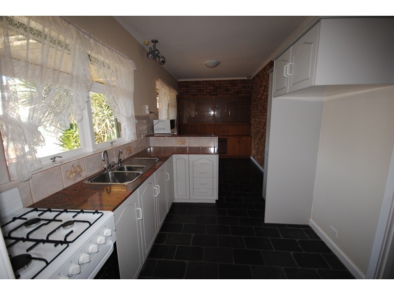 9 Pamela Avenue, Campbelltown SA 5074