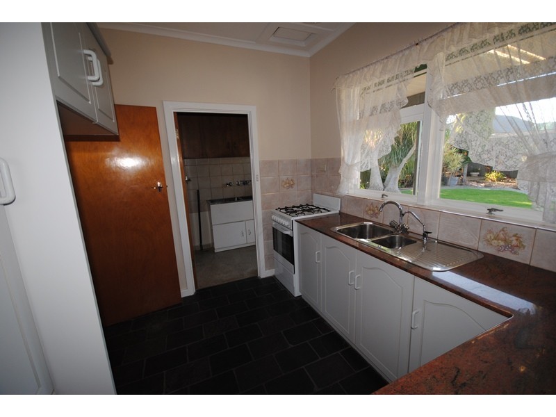 9 Pamela Avenue, Campbelltown SA 5074