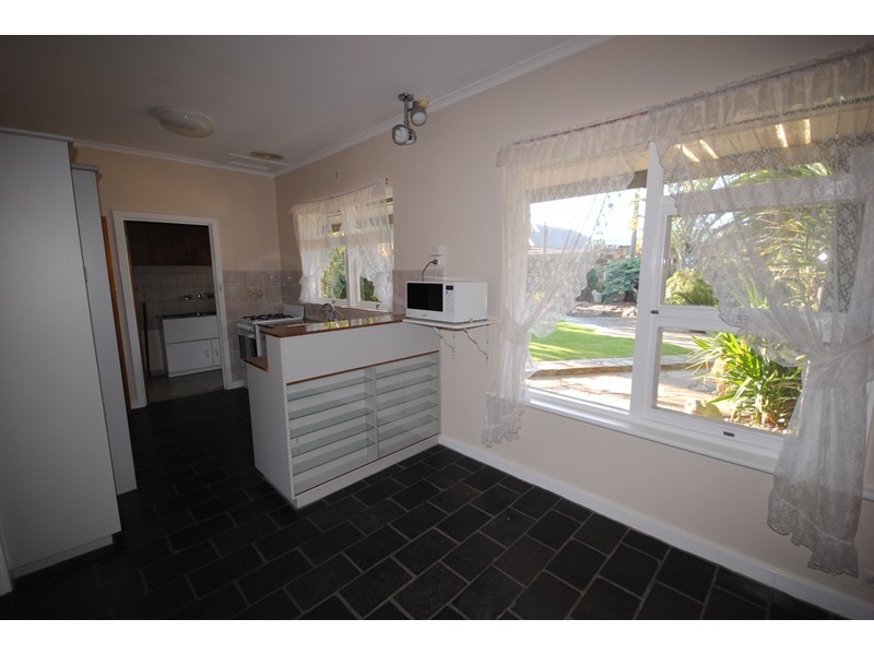 9 Pamela Avenue, Campbelltown SA 5074