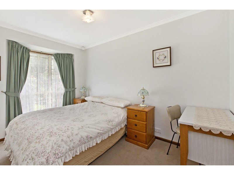 6 Ashton Place, Wynn Vale SA 5127