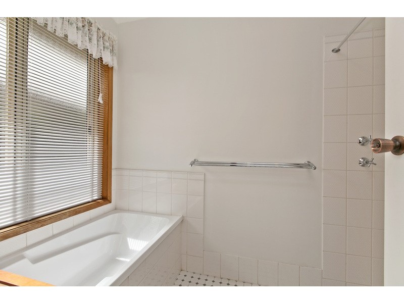 6 Ashton Place, Wynn Vale SA 5127