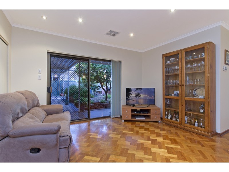 1 Doreen Street, St Agnes SA 5097