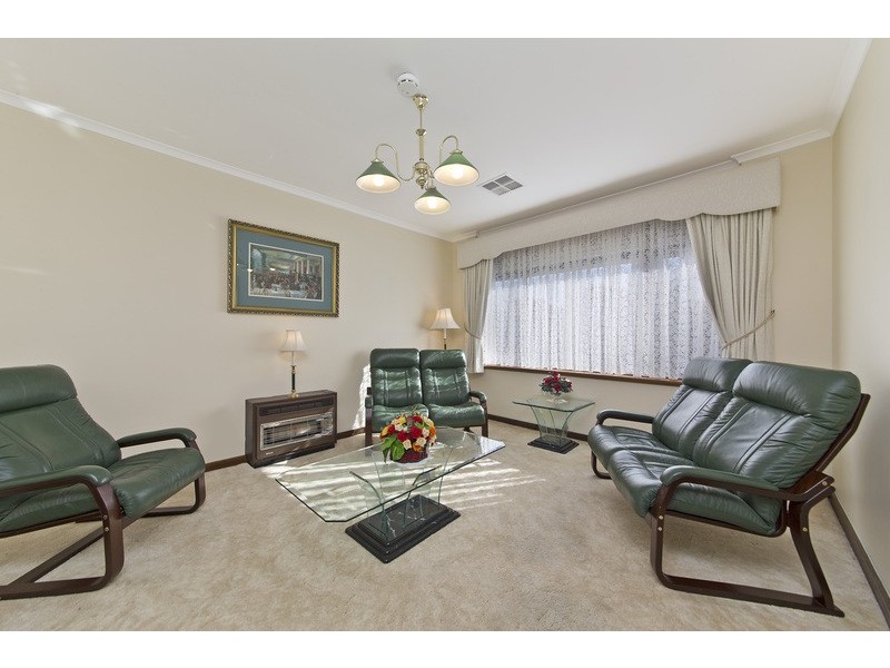 1 Doreen Street, St Agnes SA 5097