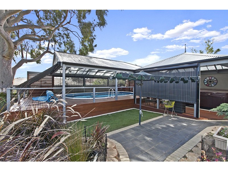 15 Blaxland Avenue, Ingle Farm SA 5098