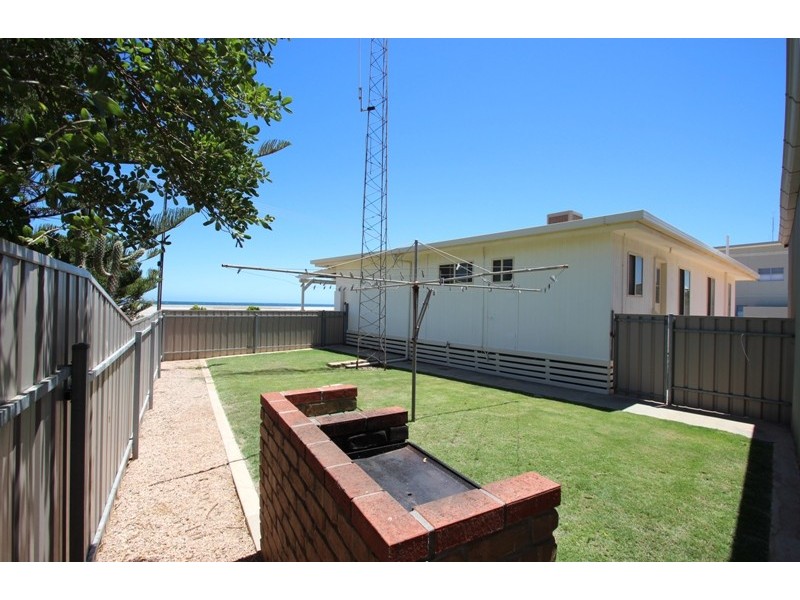 10 Marine Parade, Moonta Bay SA 5558