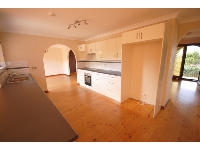 2 Darling Street, Valley View SA 5093