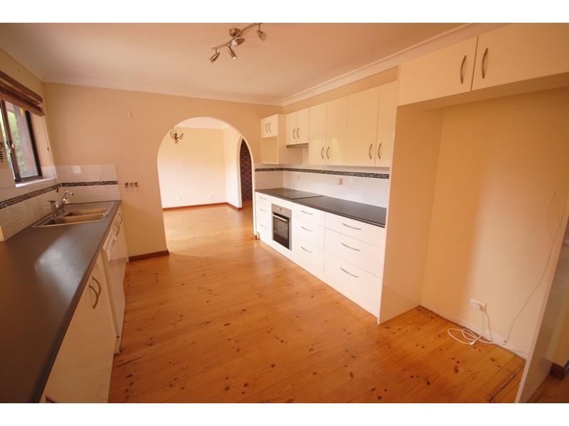 2 Darling Street, Valley View SA 5093