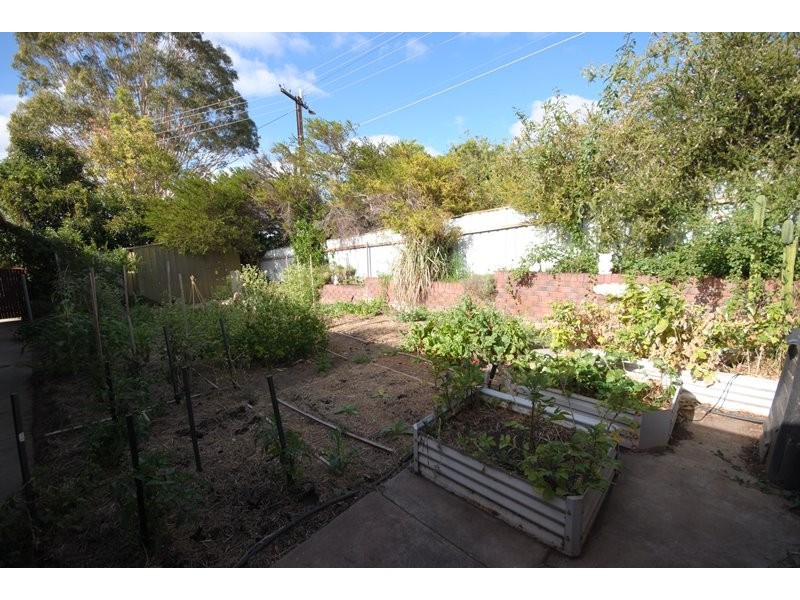 2 Darling Street, Valley View SA 5093