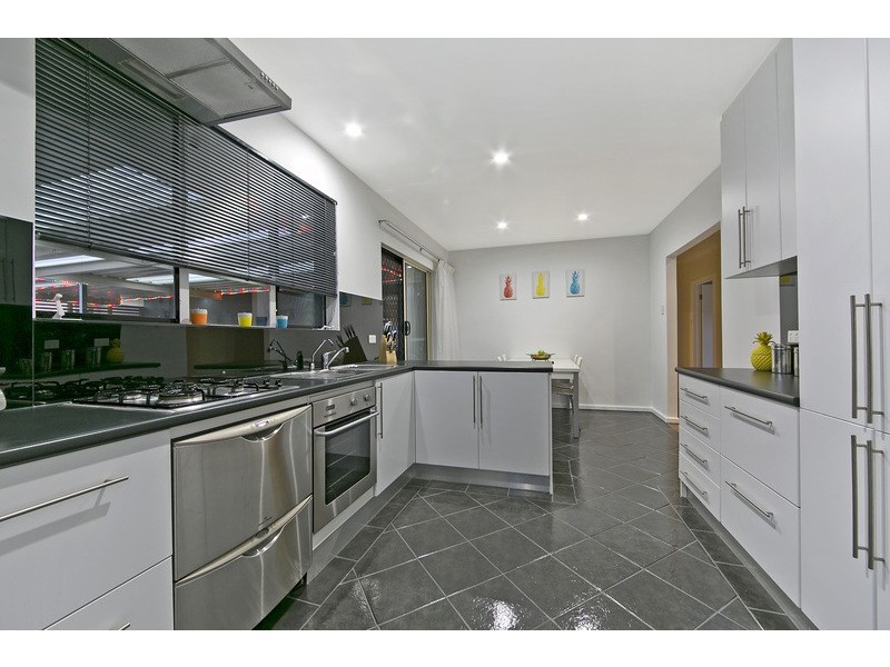 5 Somerset Avenue, Redwood Park SA 5097