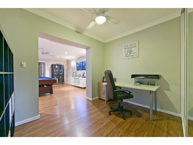 5 Somerset Avenue, Redwood Park SA 5097