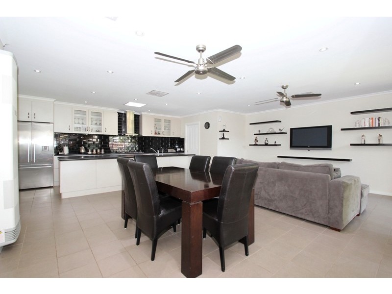 9 Riddell Road, Holden Hill SA 5088