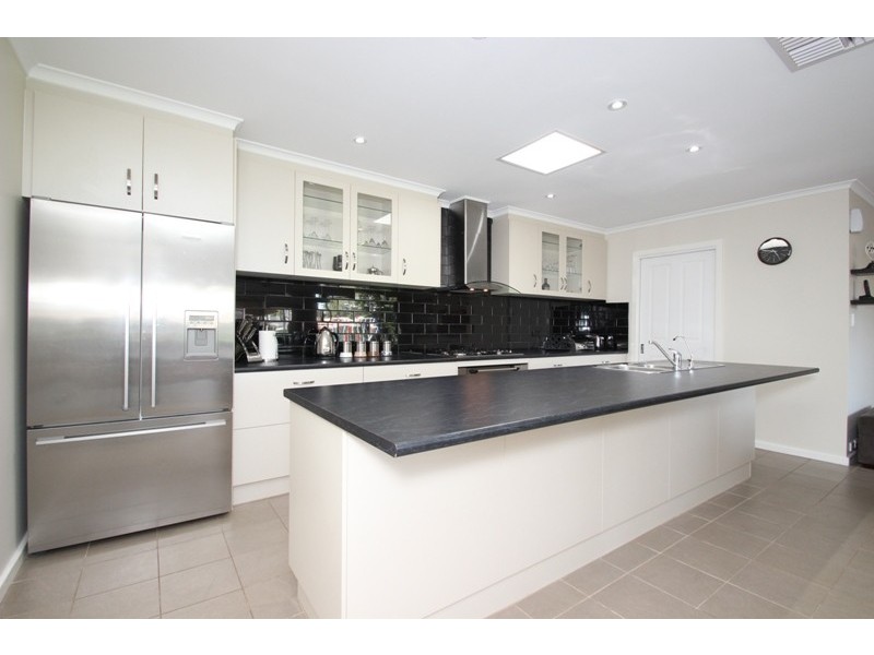 9 Riddell Road, Holden Hill SA 5088