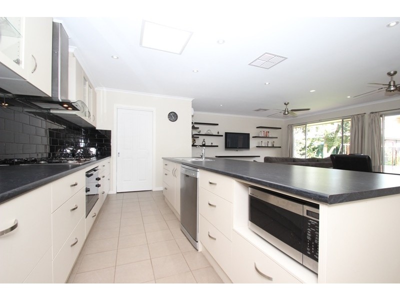 9 Riddell Road, Holden Hill SA 5088