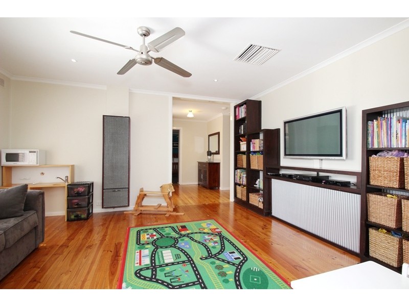 9 Riddell Road, Holden Hill SA 5088