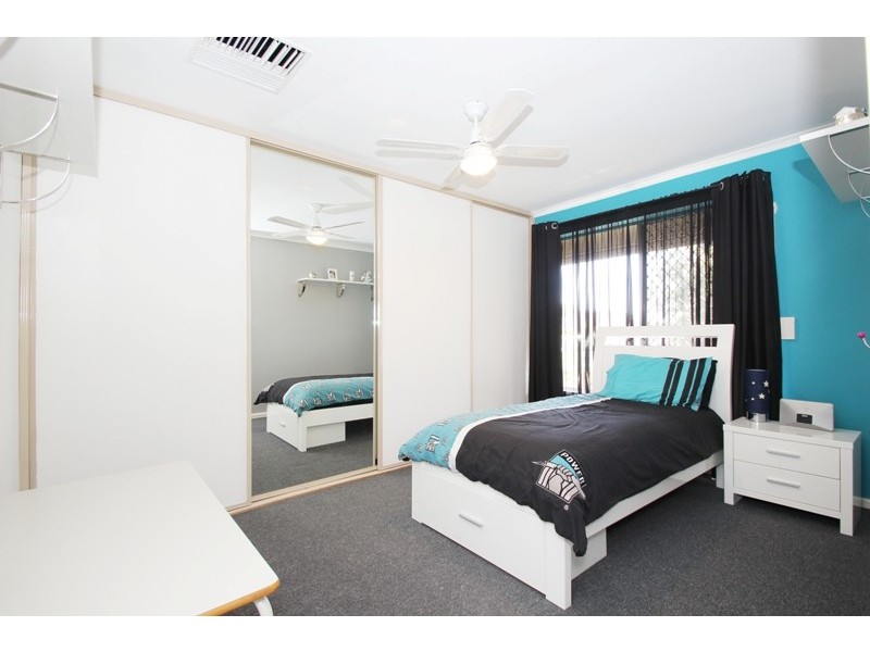 9 Riddell Road, Holden Hill SA 5088