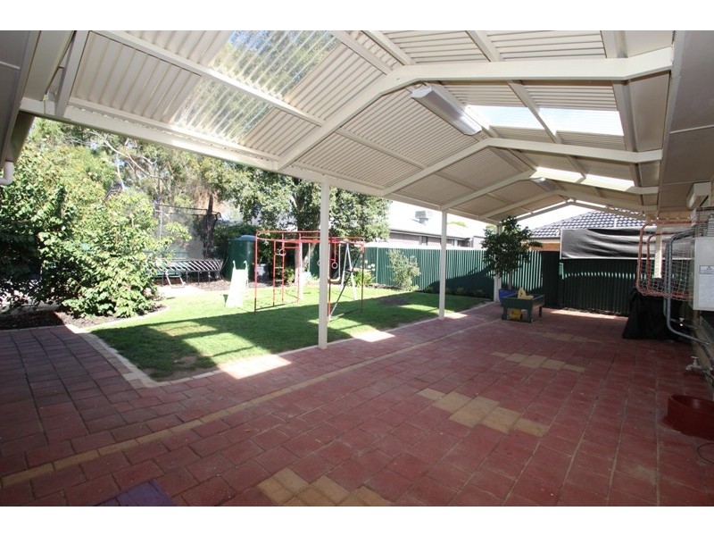 9 Riddell Road, Holden Hill SA 5088