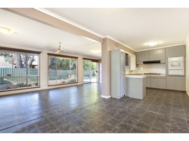 4 Benton Court, Modbury SA 5092