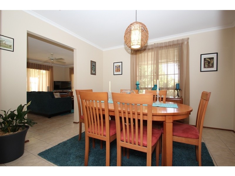 17 Brisbane Drive, Salisbury Heights SA 5109