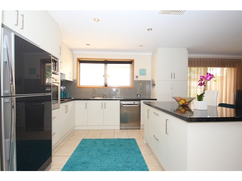 17 Brisbane Drive, Salisbury Heights SA 5109