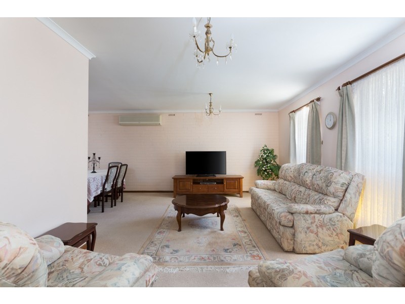 24 Bristol Crescent, Highbury SA 5089