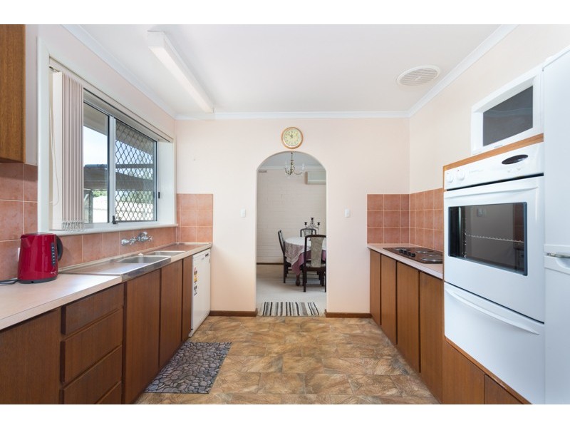 24 Bristol Crescent, Highbury SA 5089