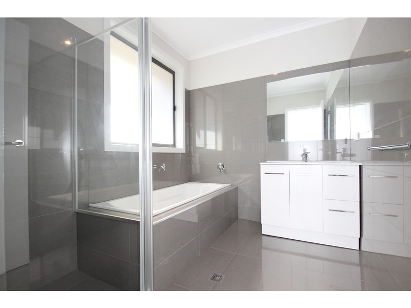 9a Eva Avenue, Redwood Park SA 5097