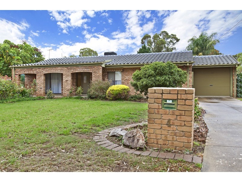 4 Stirrup Court, Salisbury Plain SA 5109