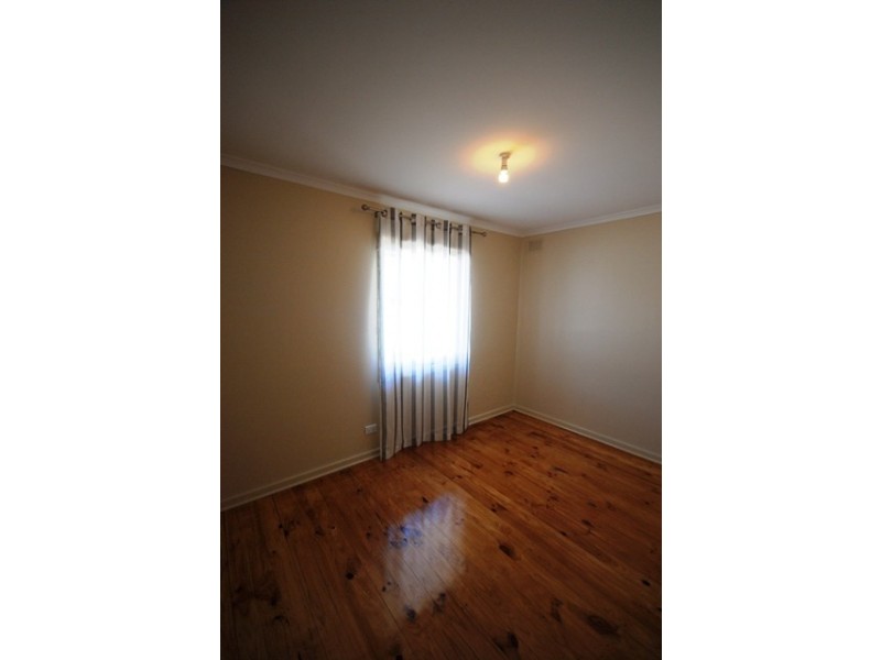 2 Mary Avenue, Gilles Plains SA 5086