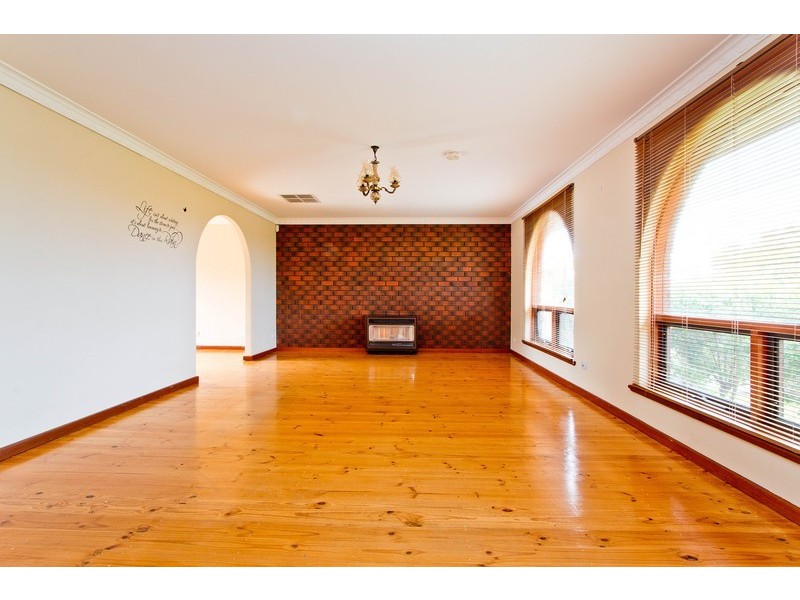 2 Darling Street, Valley View SA 5093