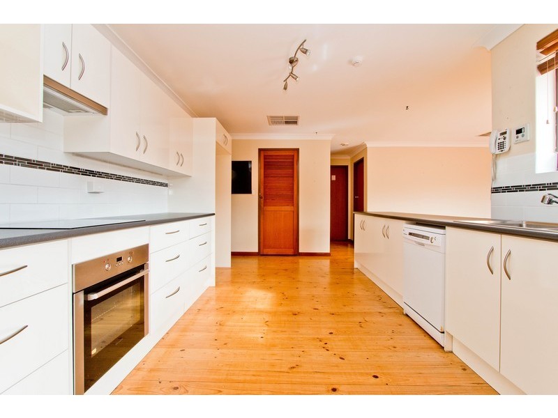 2 Darling Street, Valley View SA 5093