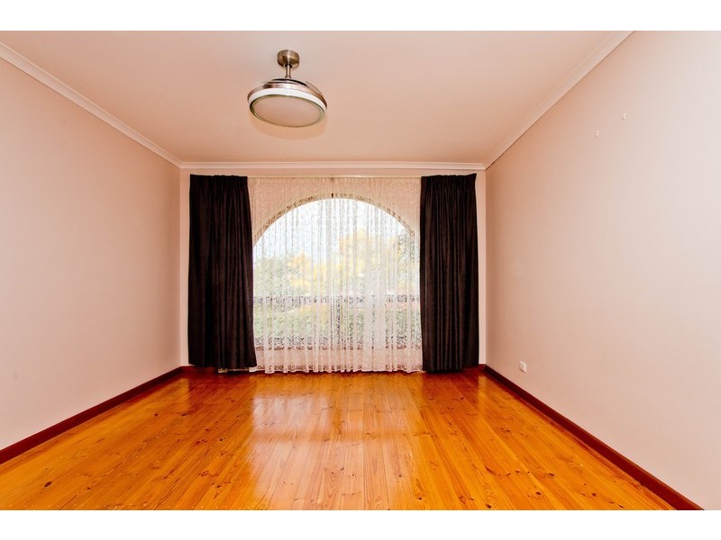 2 Darling Street, Valley View SA 5093