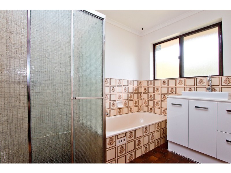 2 Darling Street, Valley View SA 5093