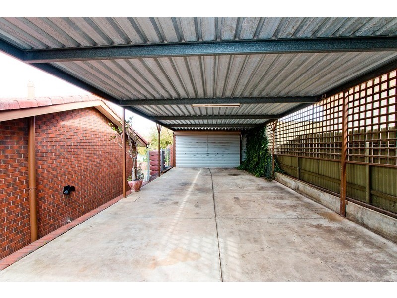 2 Darling Street, Valley View SA 5093